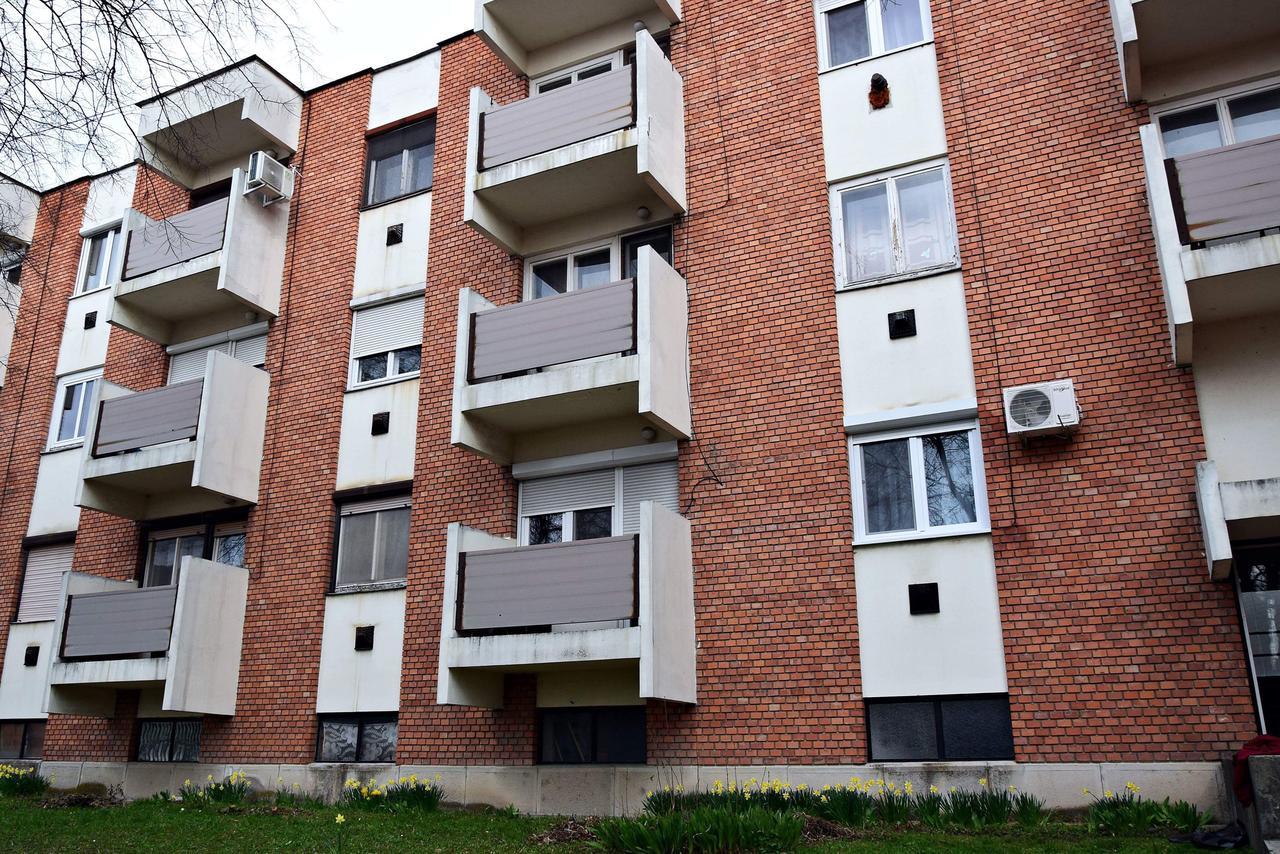 Weninger Studio Apartman Kiskunhalas Eksteriør billede
